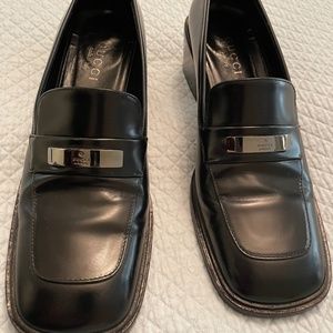 GUCCI Authentic Vintage Loafers